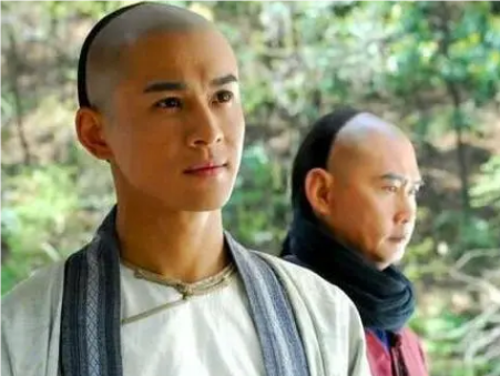 乾隆与陈家洛：政治智慧与个人情感的交织