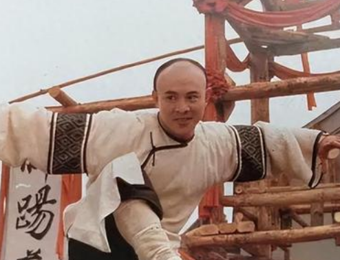 方世玉：清朝武术家与民间英雄的传奇人生