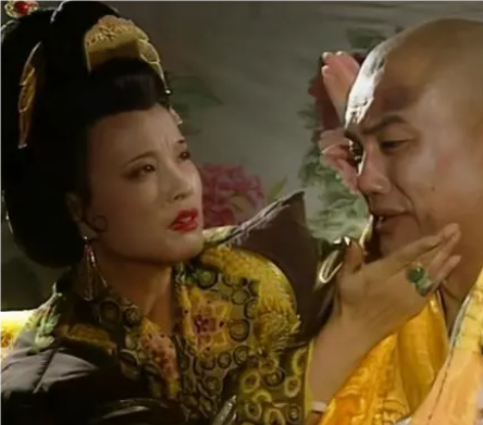权力与宠爱：武则天与薛怀义的故事