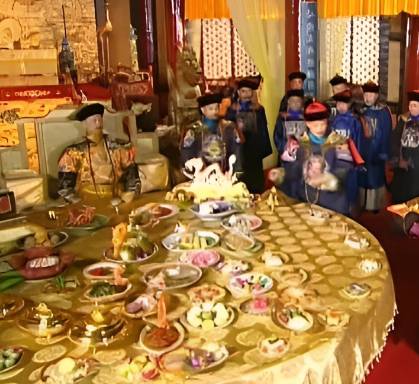 古代皇帝吃饭叫什么：一场味蕾与仪式的盛宴
