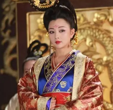 皇帝的妃子是妾吗：历史视角下的身份解析