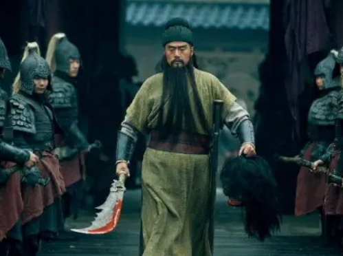 青龙偃月刀：关羽的标志性兵器