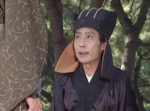 权力的阴影：黄皓的崛起与诸葛亮的抉择