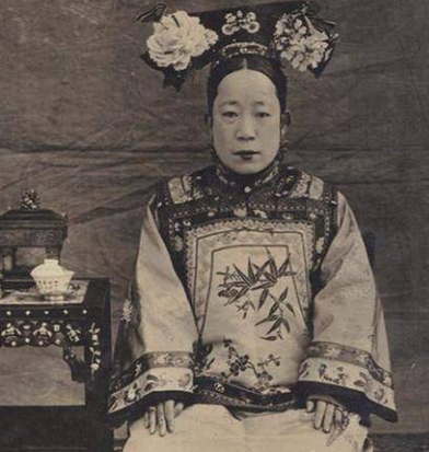 清朝格格的丈夫称谓解析