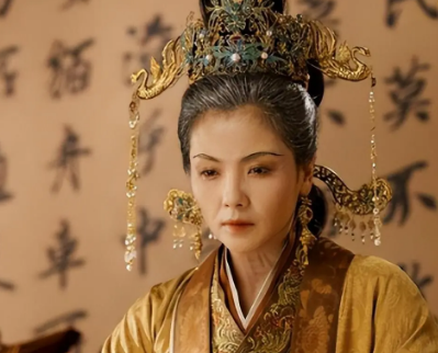 权力之巅的抉择：刘娥与帝位的擦肩而过