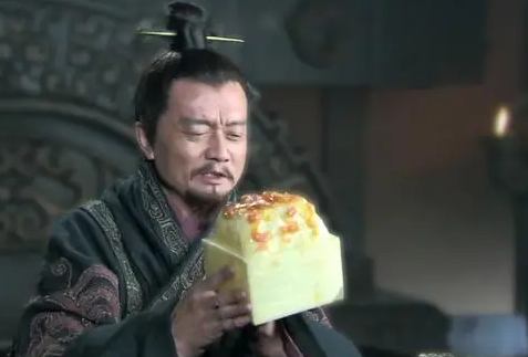 传国玉玺的流转：袁术的选择