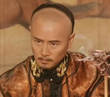 清朝初期的两位杰出领导者：皇太极与多尔衮