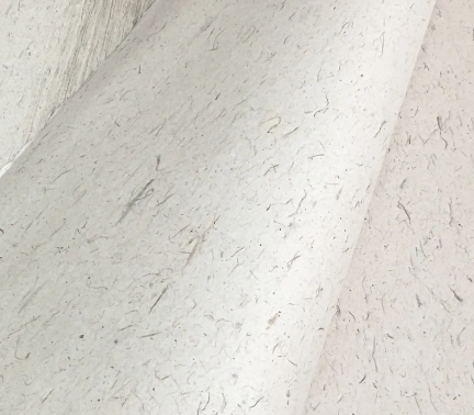 探索传统艺术的灵魂材料：皮纸与宣纸的区别