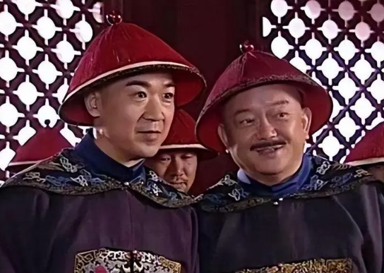 嘉庆登基与反腐决策：和珅与福长安的不同命运