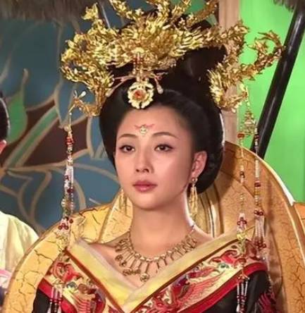 宫廷等级制度：探讨皇贵妃与贵妃的地位差异
