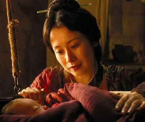 古代奶妈喂养的历史考察：社会与文化的交织