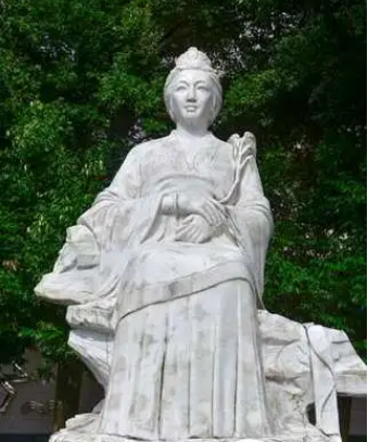 探索练夫人的历史身影