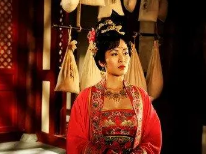 唐朝宫廷中的权势与亲情：虢国夫人与杨贵妃