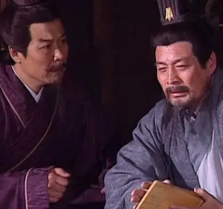 智慧的较量：徐庶与荀彧的才能解析