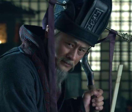 智慧的较量：诸葛亮与郭嘉的能力分析