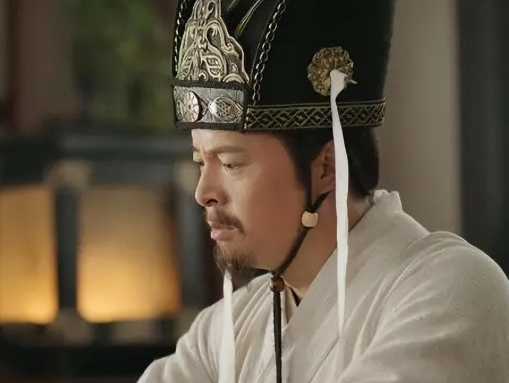 谋士的选择与命运：从刘备到曹家三代