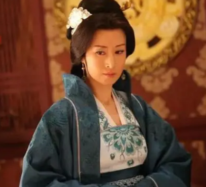 宸妃之尊：四妃之首的荣耀与责任