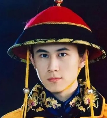 顺治帝为何选择康熙作为继承人？