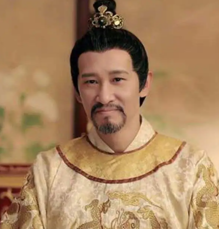 皇帝的生活：权力背后的责任与挑战