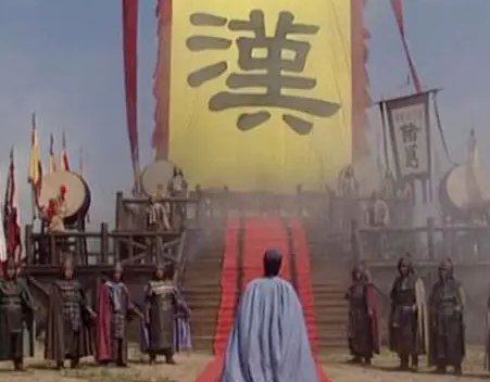 历史的选择：探究刘备未带诸葛亮出征的原因
