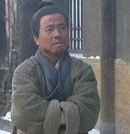 武大郎真的那么矮吗？——历史真相与人物命运的探讨