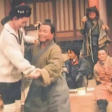 潘金莲毒害武大郎的真相——第一个月第22天的悲剧