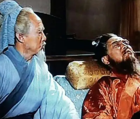 揭秘历史之谜：曹操为何执意杀害神医华佗？