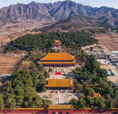盗墓大贼将铲子伸进明十三陵：哪座帝陵最先被挖？