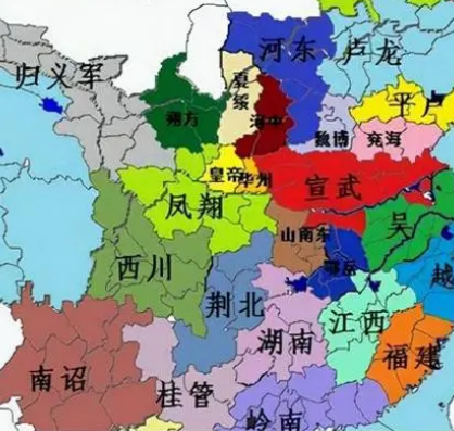 募兵制与藩镇割据：古代军事制度的双刃剑