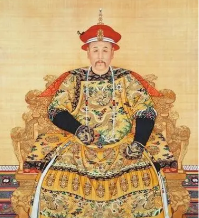 清朝君主真相：昏君与明主并存的复杂历史画卷