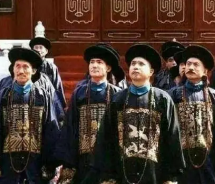 官员贪污与皇帝关系之探讨