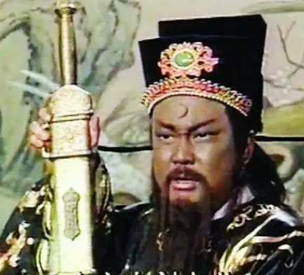 尚方宝剑的真相：古代权力的象征与现实