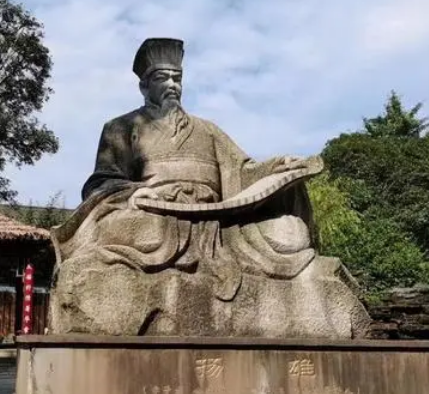 扬雄跳楼自杀：心虚还是怕被迫害？