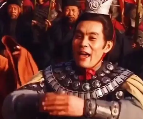 吕布：三姓家奴与枭雄之名的矛盾统一
