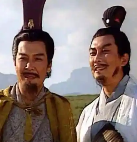 刘备临终为何将诸葛亮比作曹丕？诸葛亮道出真相