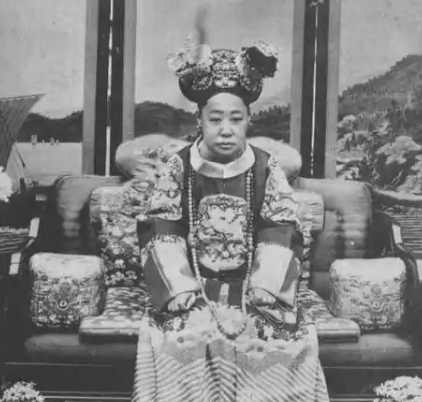 慈禧为何怕一个守寡的养女？有何不可告人的秘密？