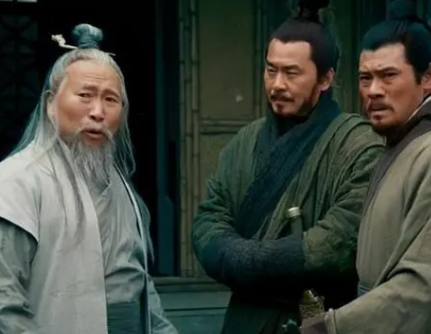 揭秘曹操为什么杀吕伯奢：曹操杀吕伯奢歇后语背后的真相