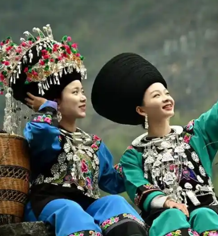湘西苗族服饰与其他地区的服饰有何不同