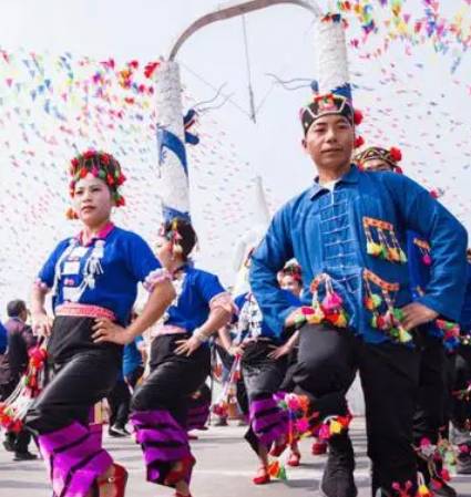 阿昌族节日：阿昌族怎样过“泼水节”