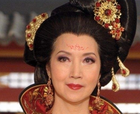 古代奇女子44岁无人敢娶 最后竟生下千古一帝