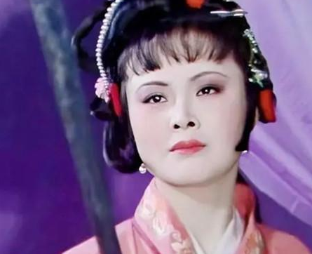 红楼梦尤三姐为什么选择了拔剑自尽？