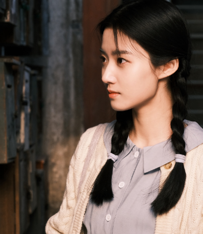 小巷人家卢昱晓饰演李佳角色介绍