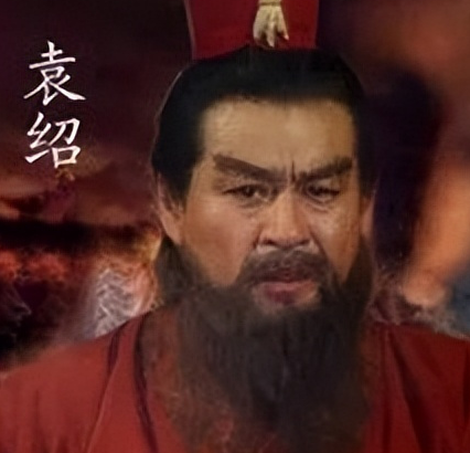 曹操权谋之路：智斗袁绍的龙虎之争