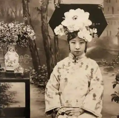 清朝末代皇后：郭布罗·婉容的传奇人生