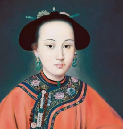 香妃之谜：乾隆挚爱如何被未知恶疾夺去生命？