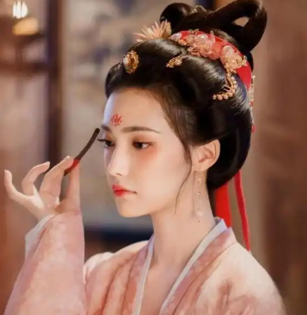 揭秘古代青楼女子最高出场费：谁才是真正的天价花魁？