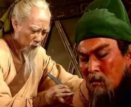 华佗：非魏蜀吴任一国人，东汉末年医学巨匠