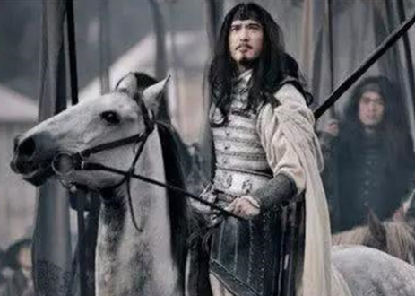 马超与赵云：谁更胜一筹的英雄对决