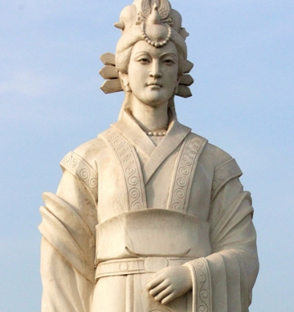 吕雉的蜕变之路：从贤淑皇后到铁血政治家的权谋演变
