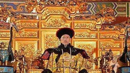 乾隆退位后的清朝：衰败之源与后续事件